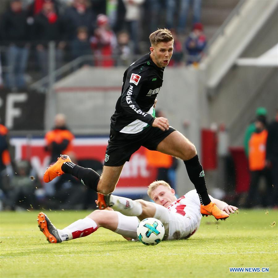 (SP)GERMANY-COLOGNE-SOCCER-BUNDESLIGA-HANNOVER VS KOELN