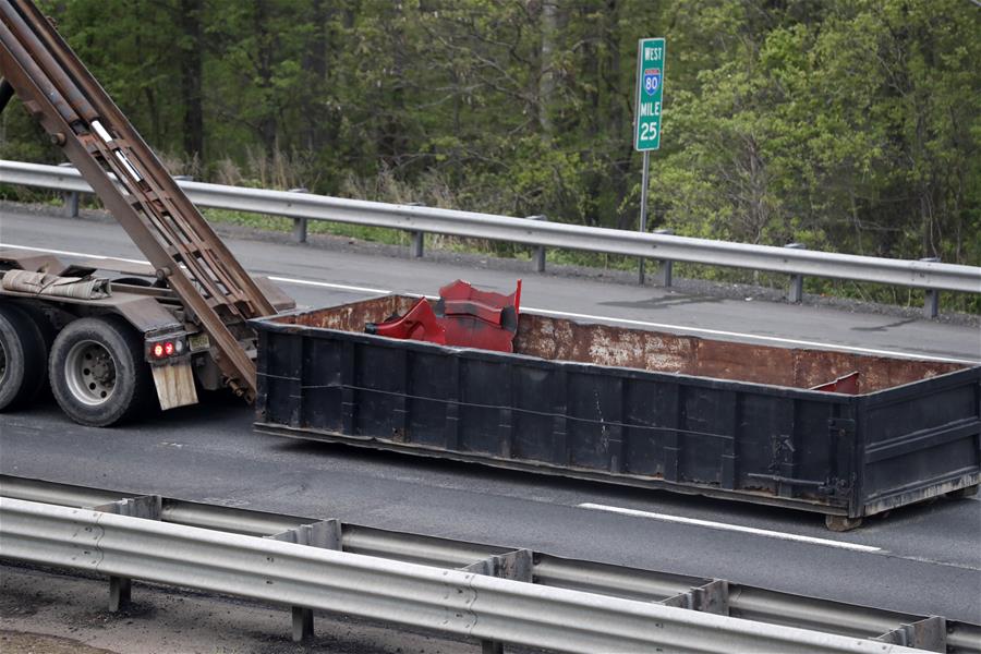 U.S.-NEW JERSEY-SCHOOL BUS-DUMP TRUCK-CRASH