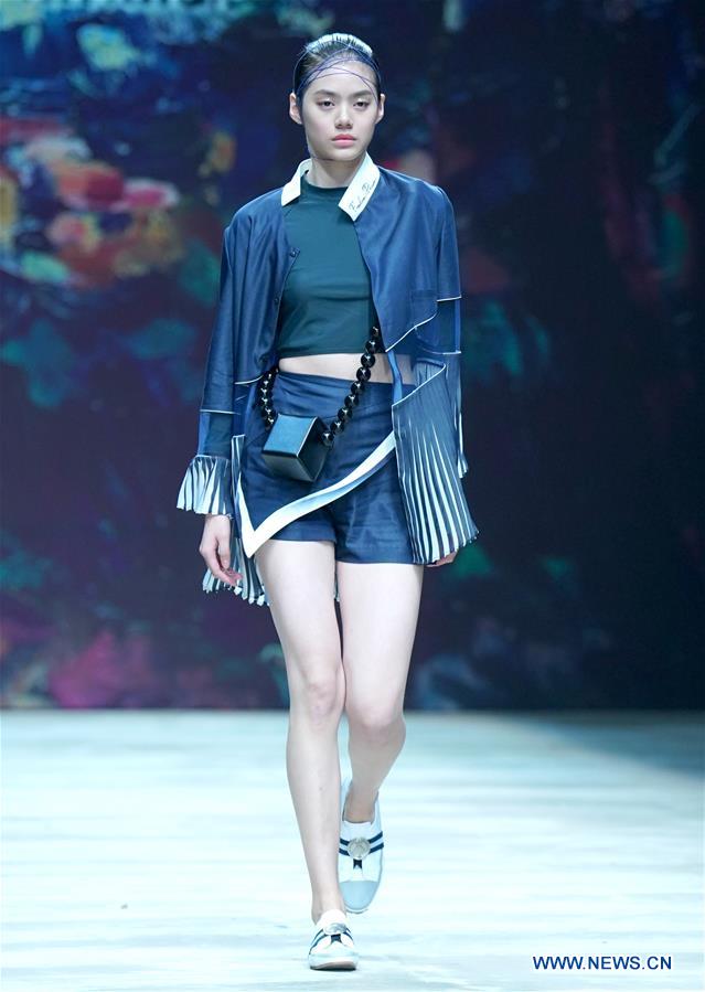 CHINA-BEIJING-FASHION WEEK (CN)