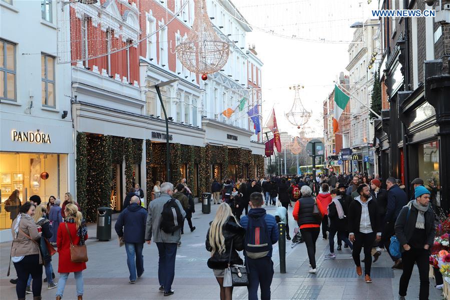 IRELAND-DUBLIN-CHRISTMAS SHOPPING