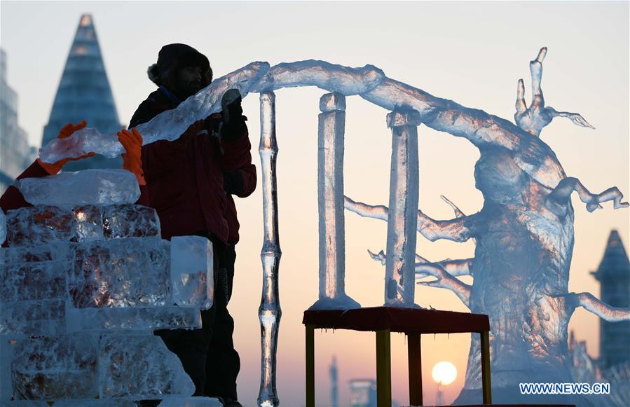 CHINA-HARBIN-ICE SCULPTURE-COMPETITION (CN)