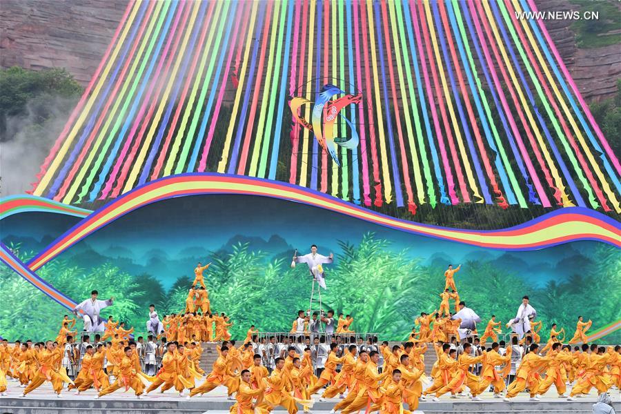 (SP)CHINA-ZHENGZHOU-NATIONAL TRADITIONAL GAMES OF ETHNIC MINORITIES-PERFORMANCE GALA