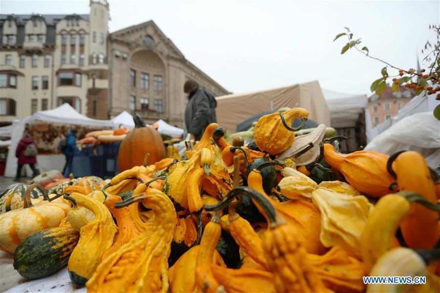 LATVIA-RIGA-AUTUMN HARVEST FESTIVAL