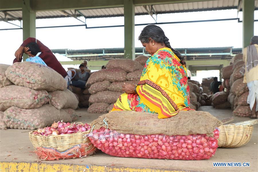 INDIA-BANGALORE-ONION PRICE-INCREASE