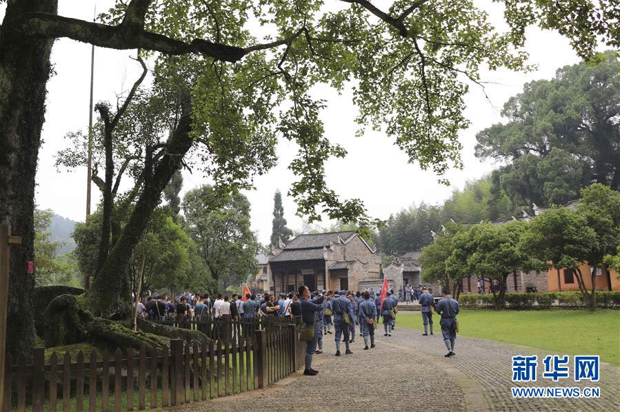 （新华全媒头条·图文互动）（2）红色土地上的不变初心——革命老区井冈山和延安脱贫启示录